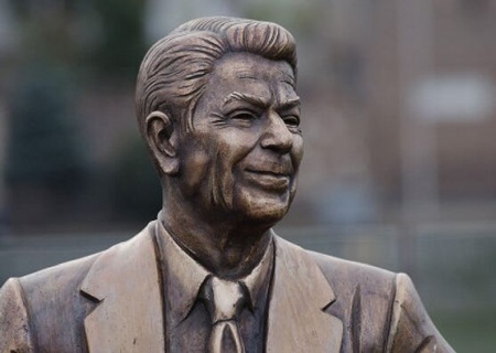    Жители Киева призвали поставить памятник Рейгану