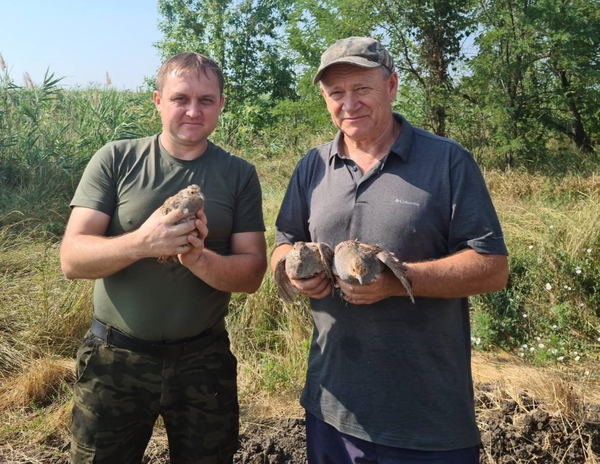 Александр Антоненко и Сергей Ревенко в "запретке" с птичкой!