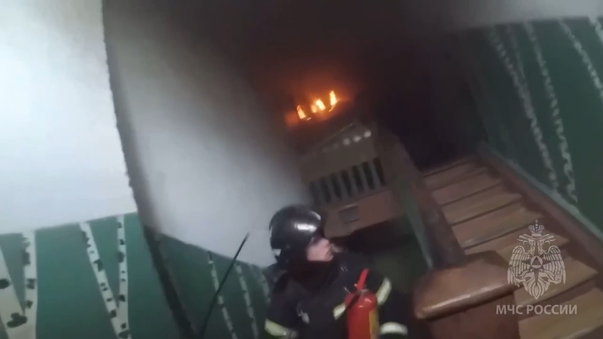    В домах на Суздальской дождевая вода заливает проводку