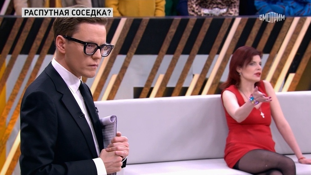 Как говорится, нашего Александра и там и там показывают. Фото скрин шот программы "Прямой эфир".