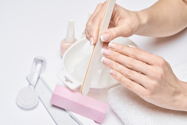 Уход за ногтями