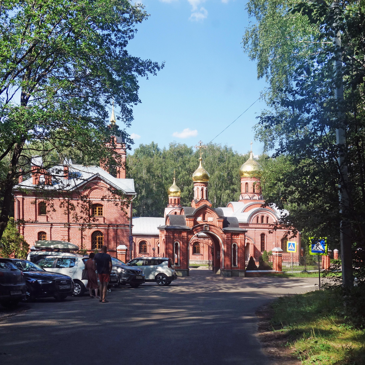 Пущино, Церковь Михаила Архангела.