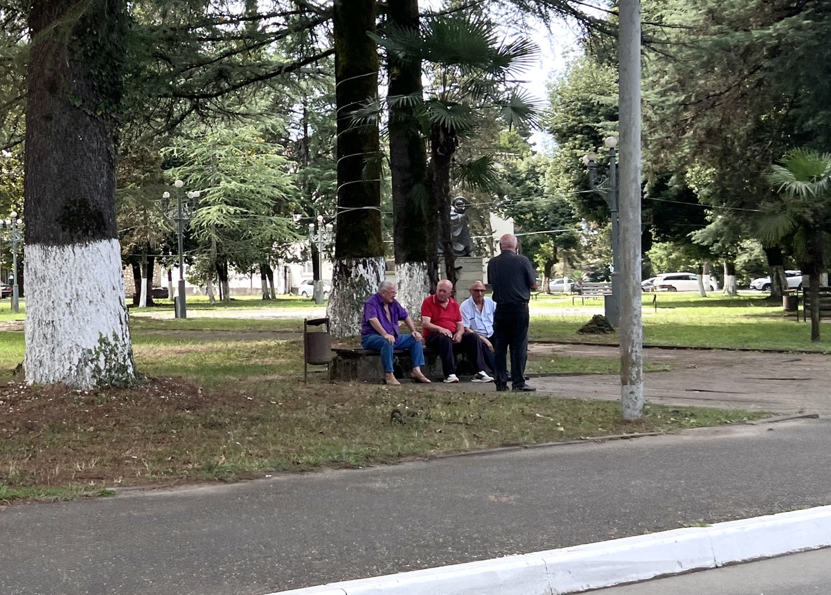 Местное население в Гале