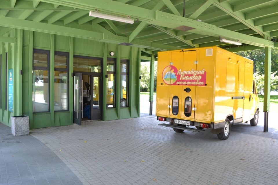    В основном кафе барнаульского парка "Изумрудный" появится новый арендатор. Источник: Алексей Кучерявых