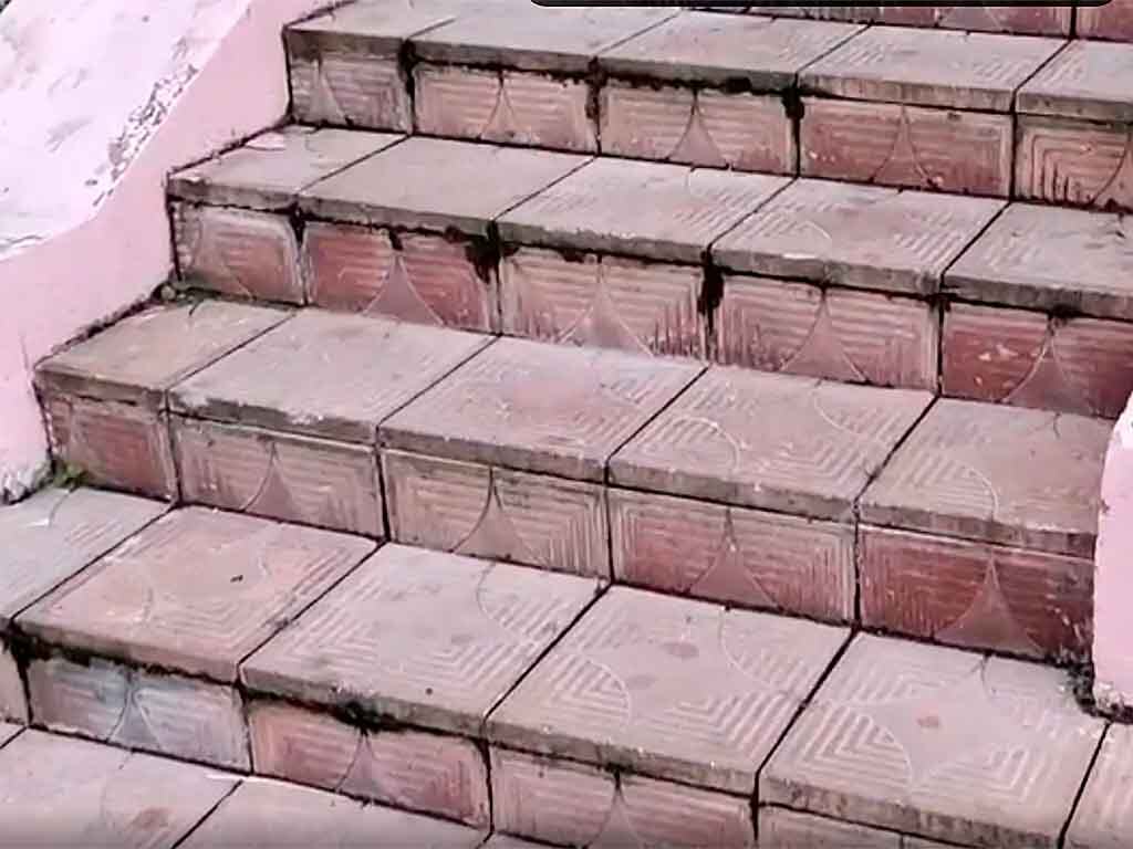 Лестница до ремонта