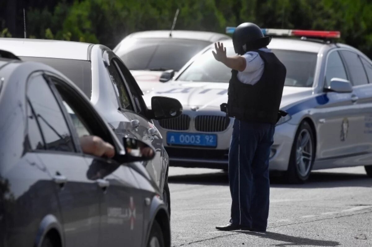    Часть ракеты ATACMS пробила крышу девятиэтажки в Севастополе