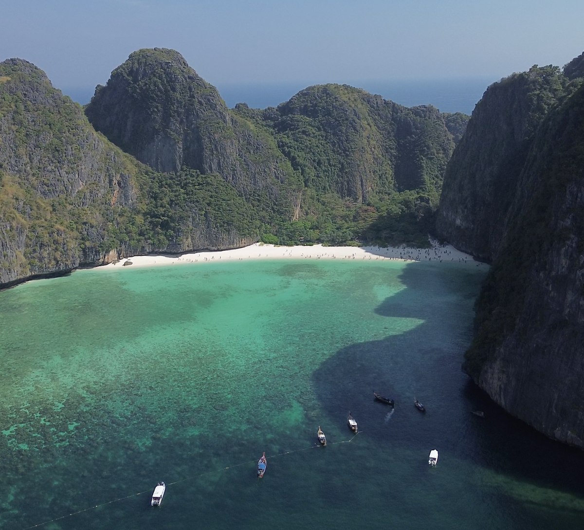 Бухта Майя Бей 