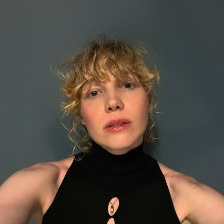     Сегодня родились Марина Васильева и Илья Кнабенгоф