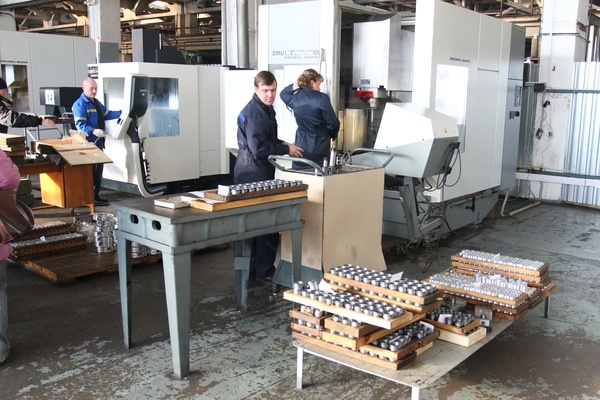 © Официальный сайт Губернатора и Правительства Курганской области / kurganobl.ru (Завод в 2012 г.)