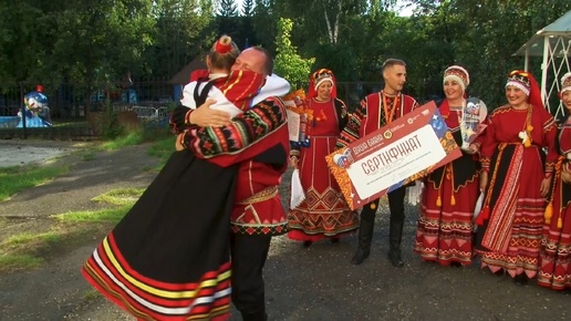 Бийскому хору подарят баян итальянского производства (Бийское телевидение)