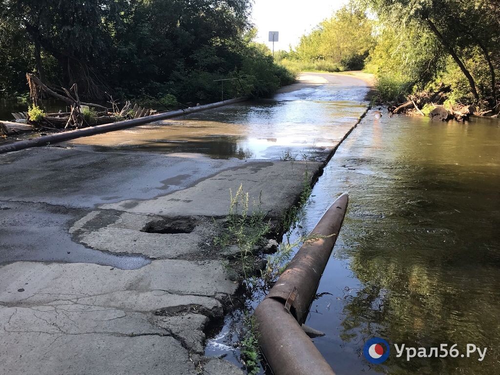    В Орске начало подтапливать низководные мосты. Какова ситуация на утро 2 августа?