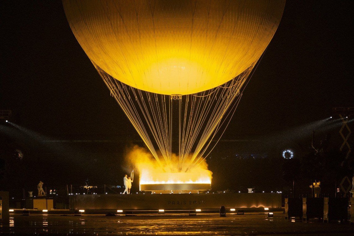 Воздушный шар с Олимпийским огнем