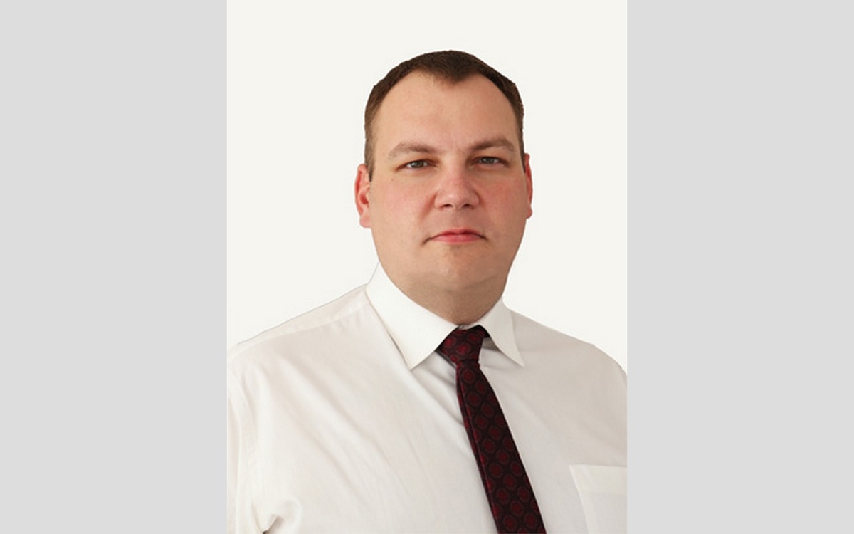    Увернулся от тюрьмы за неуплату 300 млн рублей налогов орловский депутат Фото с облсовета