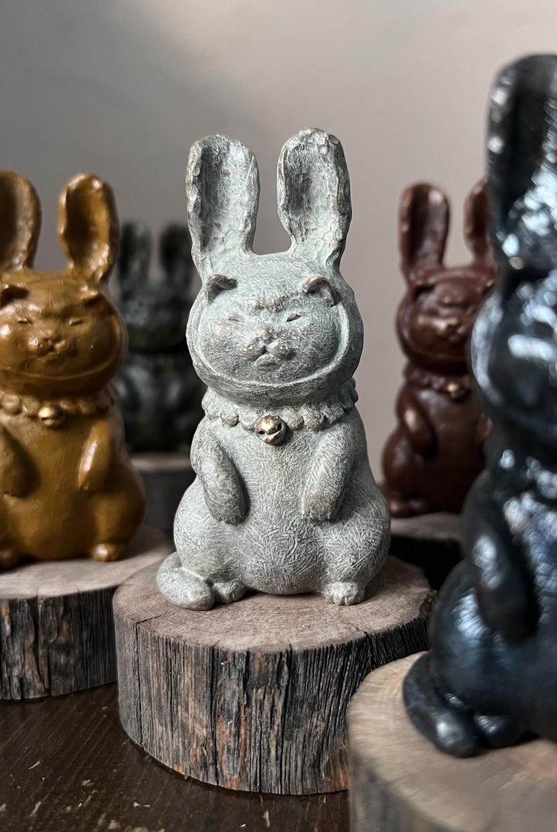«Котозай» 10х5,5х5,5 см. бронза, литьё, деревянная подставка