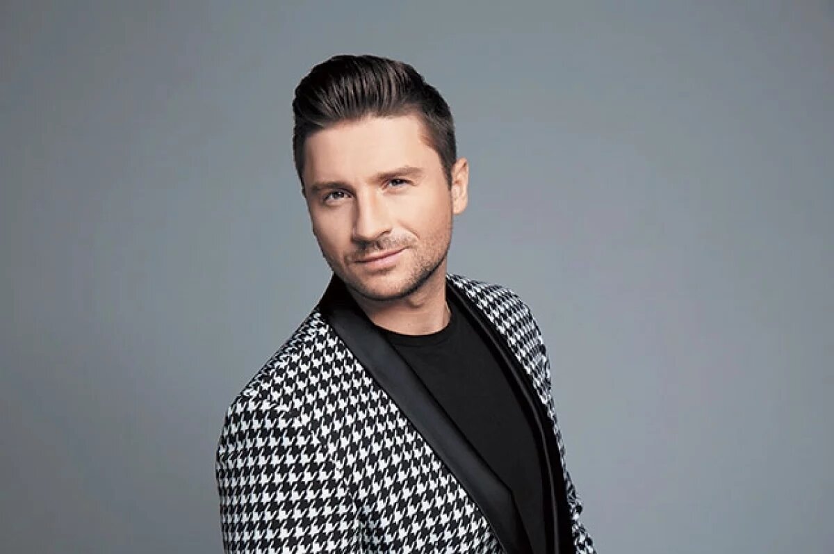    Певец Сергей Лазарев.