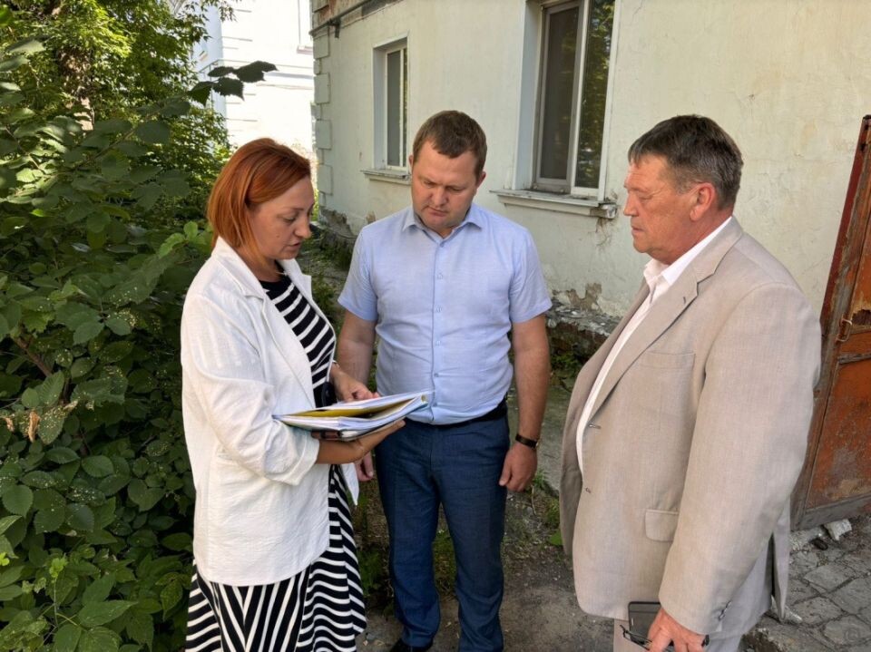    Аварийный дом на Пролетарской. Источник: пресс-служба администрации Барнаула