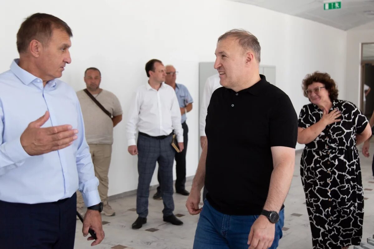    Глава Адыгеи посетил ряд социальных объектов в Тахтамукайском районе