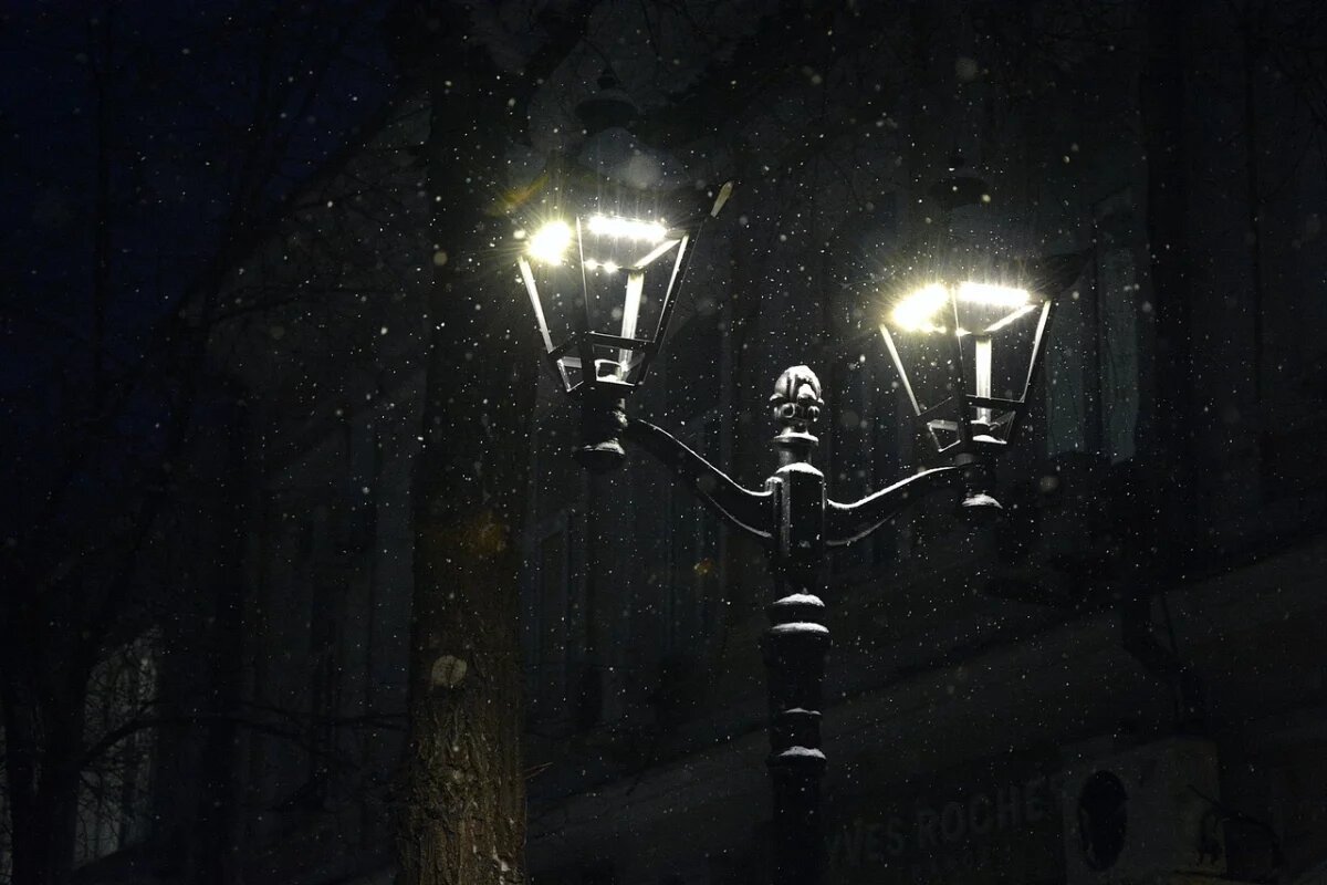    Наружное освещение не работает в нескольких районах Пскова из-за непогоды