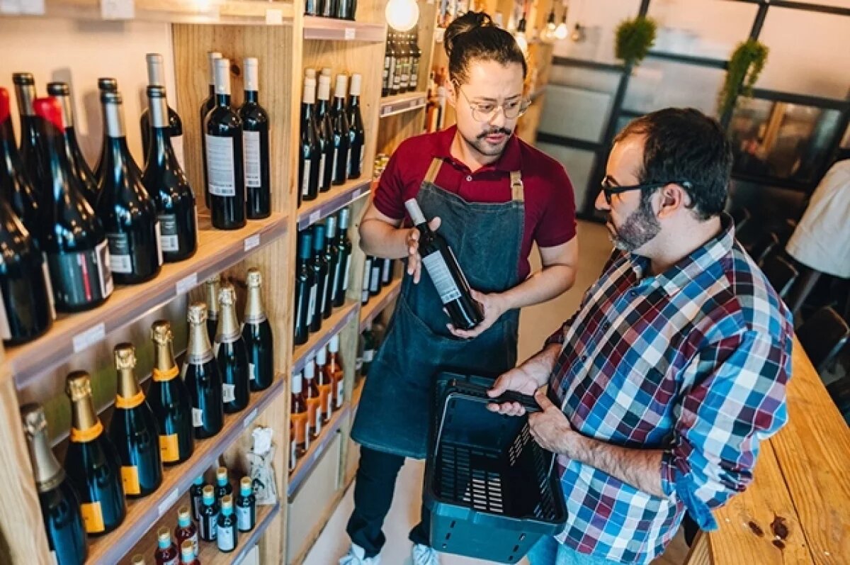    И бутылка рома.