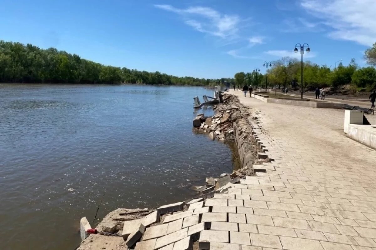    Набережная серьёзно пострадала во время паводка