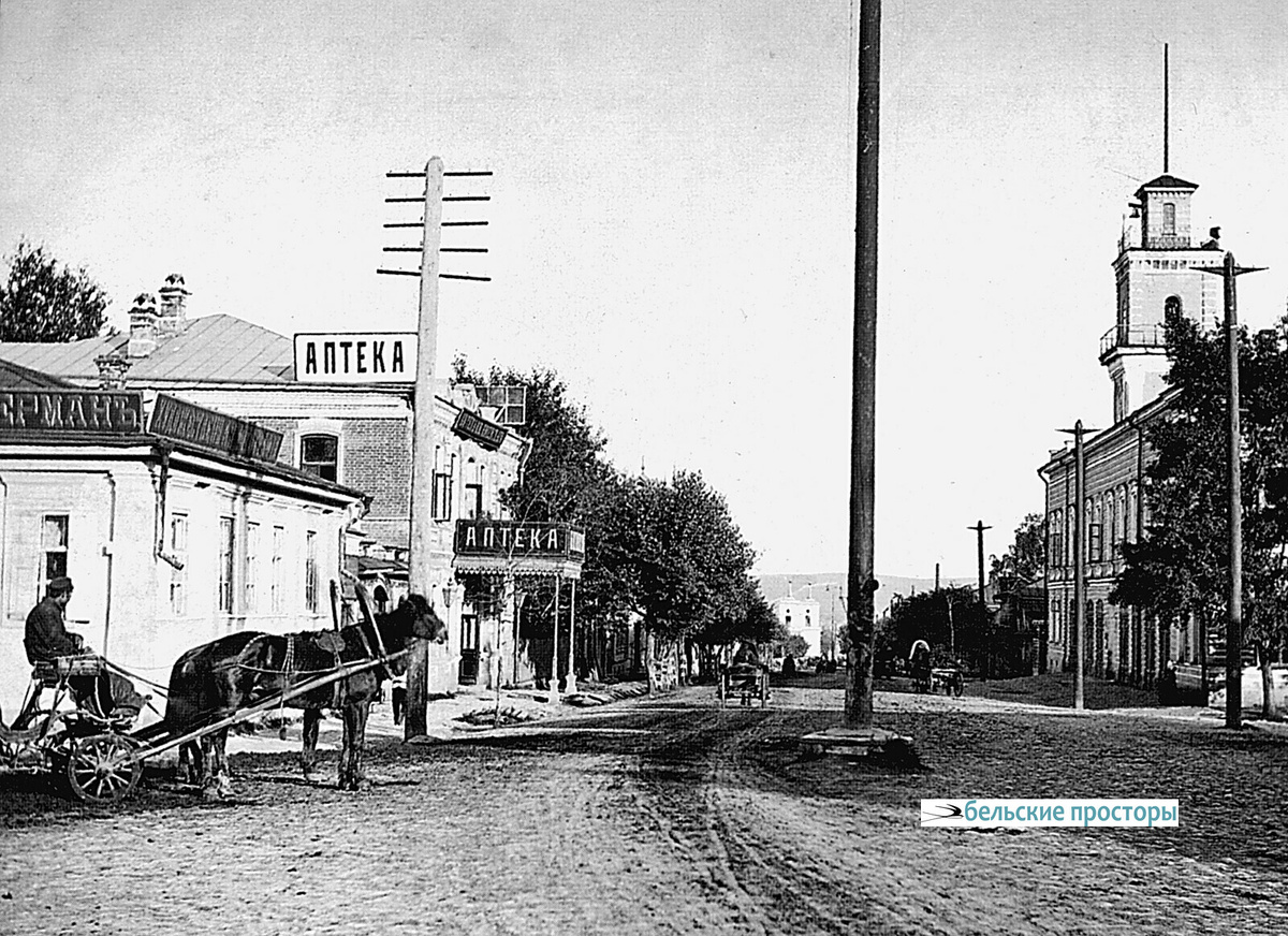 Фотография О.Ф. Герман, особняк В.А. Петунина и Главное полицейское управление. Фото 1900-х