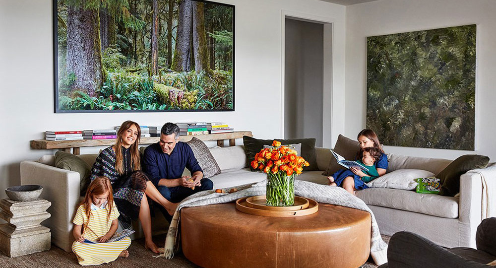 Дом актрисы Джессики Альбы, где она счастливо живет с мужем и тремя детьми