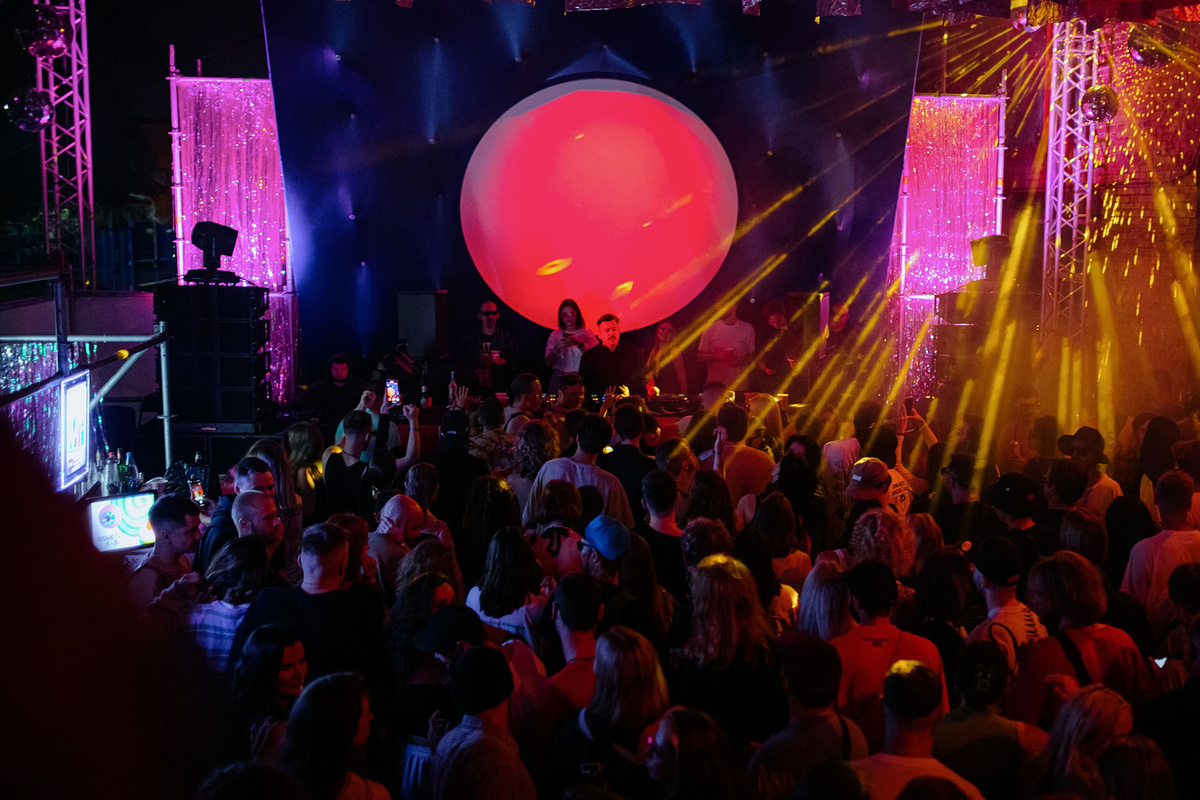    Сцена «Край света х ALL AIRLINES»