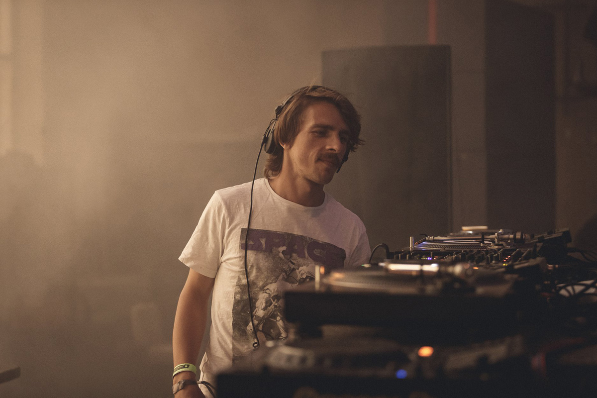    Денис Казначеев