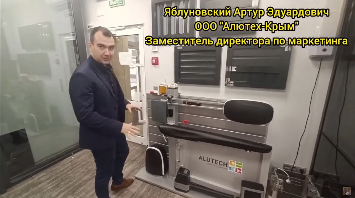 Первые видео помогали быстрее обучать новичков-сотрудников и подсказывать клиентам, как решить трудности и осветить вопросы, на которые ответов нет в справочниках.