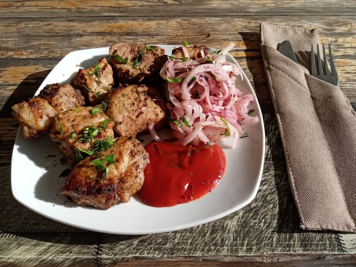 Двойная порция шашлыка из свинины 