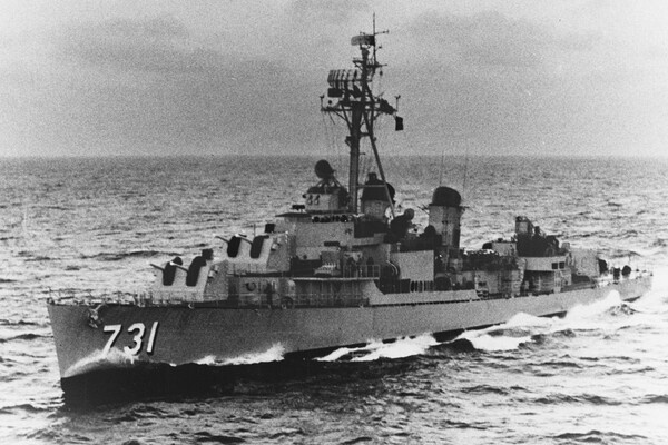 Эсминец USS Maddox / U.S. Navy   📷