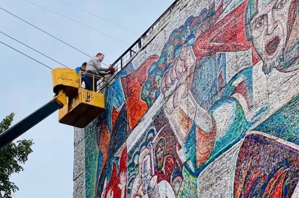    110 кг смальты пустят на восстановление панно «Кандиевское восстание» Пензы