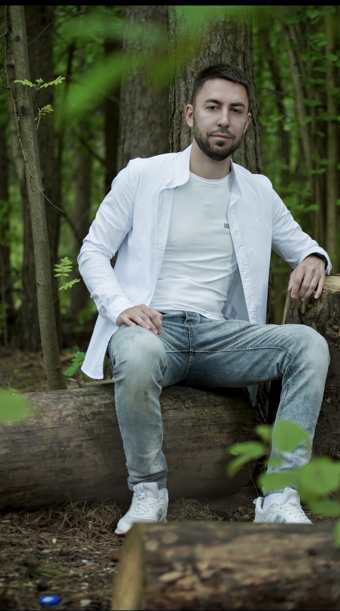 Делаю вид, что у меня все хорошо, хотя внутри война