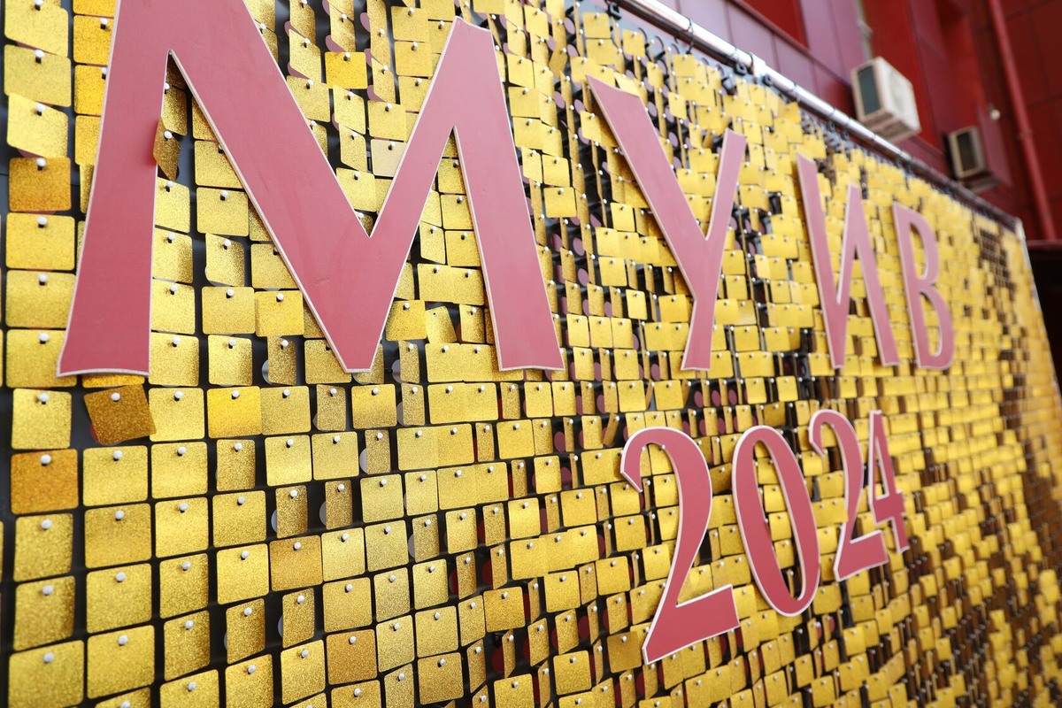 выпускной студентов Московского университета имени С.Ю.Витте 