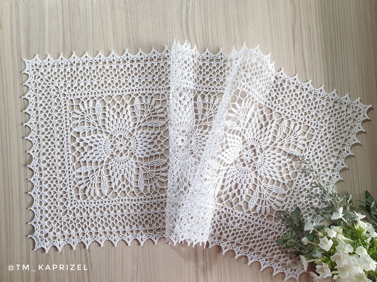 Ажурная дорожка на стол.
