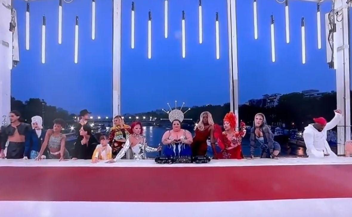 Апофеоз французского глумления над христианством. Фото: Соцсети
