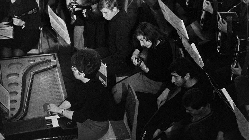 За образование в консерватории, государство запрашивало с евреев вдвое дороже, чем за обучение в институте культуры. Источник: Дмитрий Ухтомский / Фотоархив журнала , Дмитрий Ухтомский / Фотоархив журнала "Огонёк"