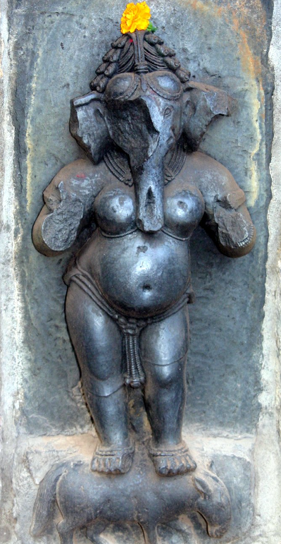 Винаяки, одна из 64 йогинь храма Чаусат Джогини. Фото: en.wikipedia.org