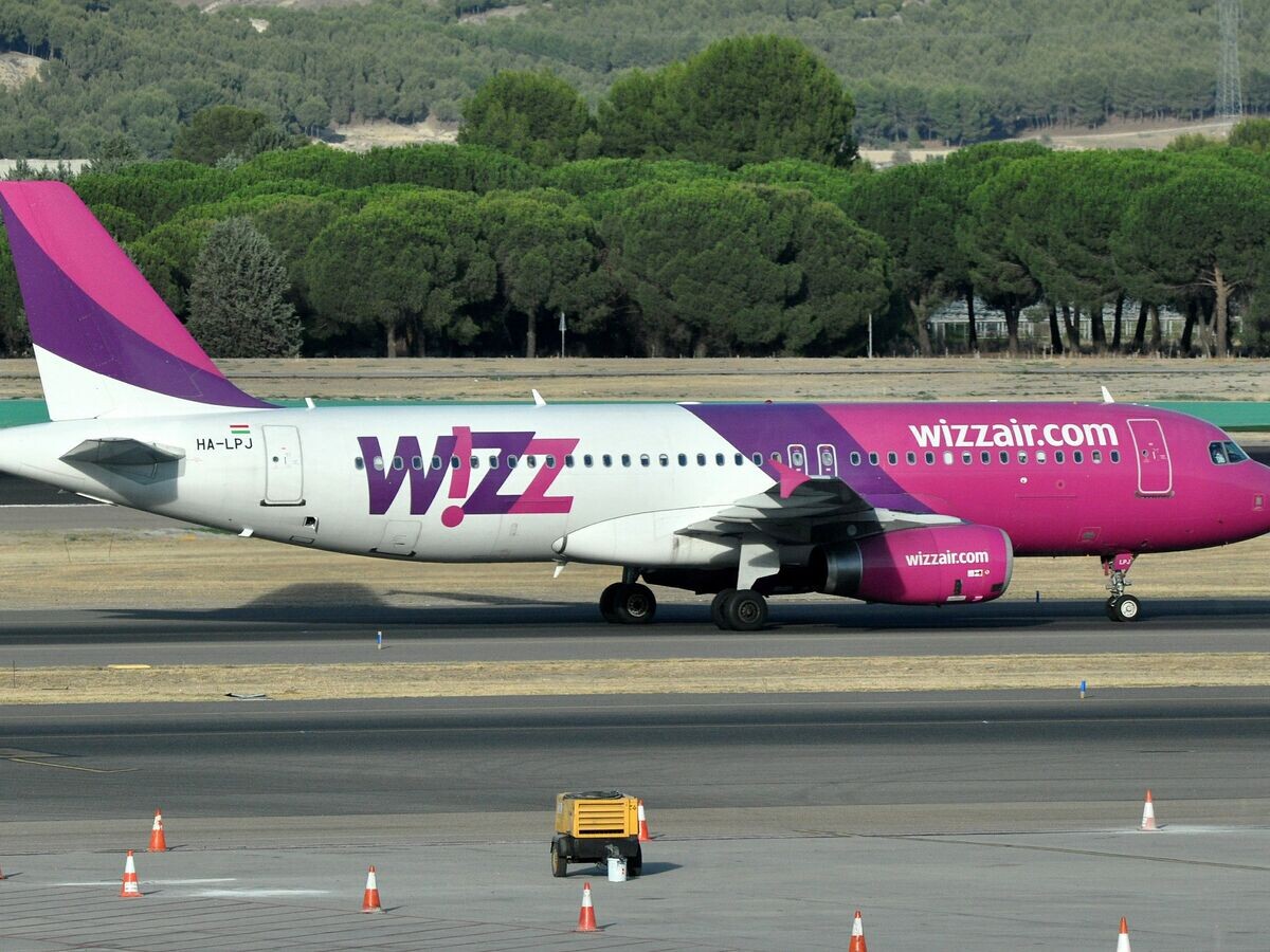    Самолет авиакомпании Wizz AirCC BY-SA 2.0 / ERIC SALARD / A320-232 WIZZ AIR