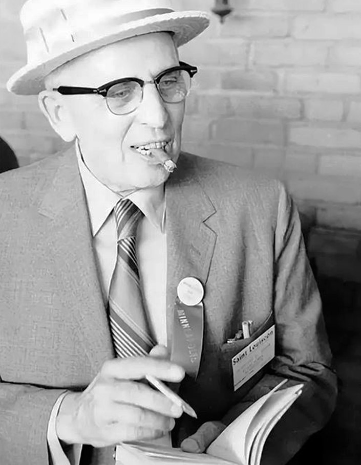 Пикабу https://pikabu.ru/story/klifford_saymak__samyiy_chelovechnyiy_iz_fantastov_10525803