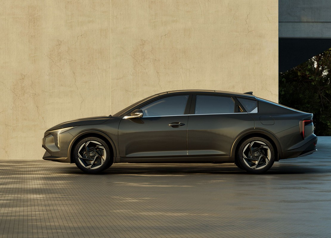 Kia K4  в базовом варианте исполнения 