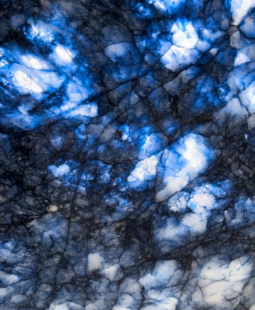 Кварцит Cristallo Blue
