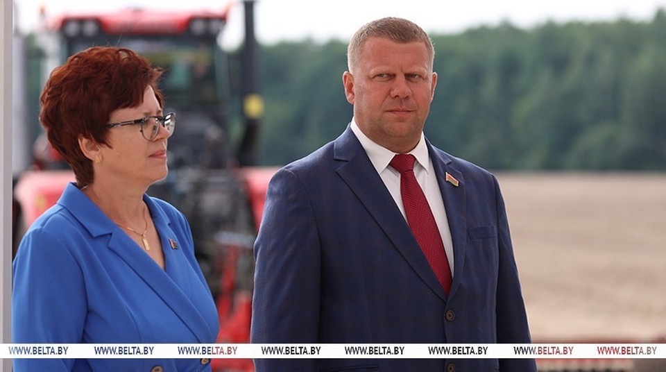    Руководитель хозяйства «Полесье-Агроинвест» Александр Веремеев назначен президентом на должность председателя Петриковского райисполкома. Фото: belta.by