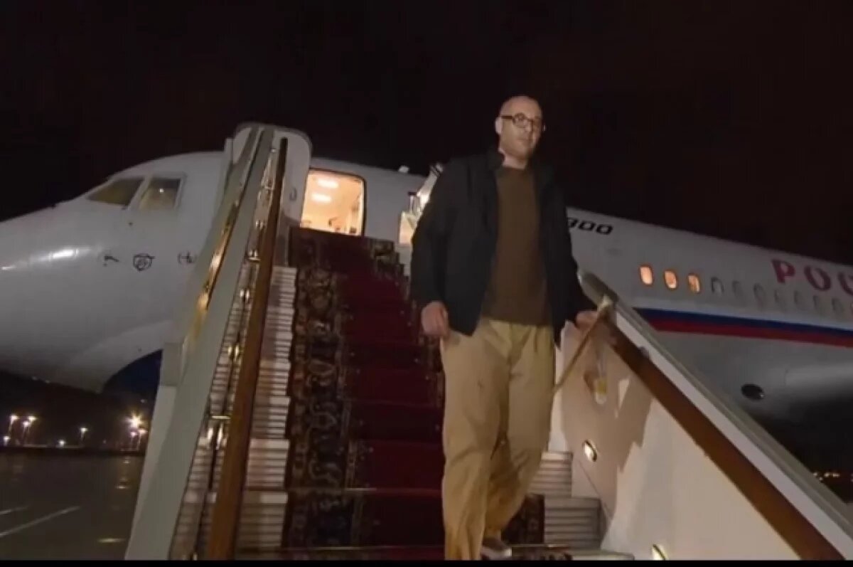    Вернувшийся в Россию Селезнев заявил, что в тюрьме в США его чуть не убили