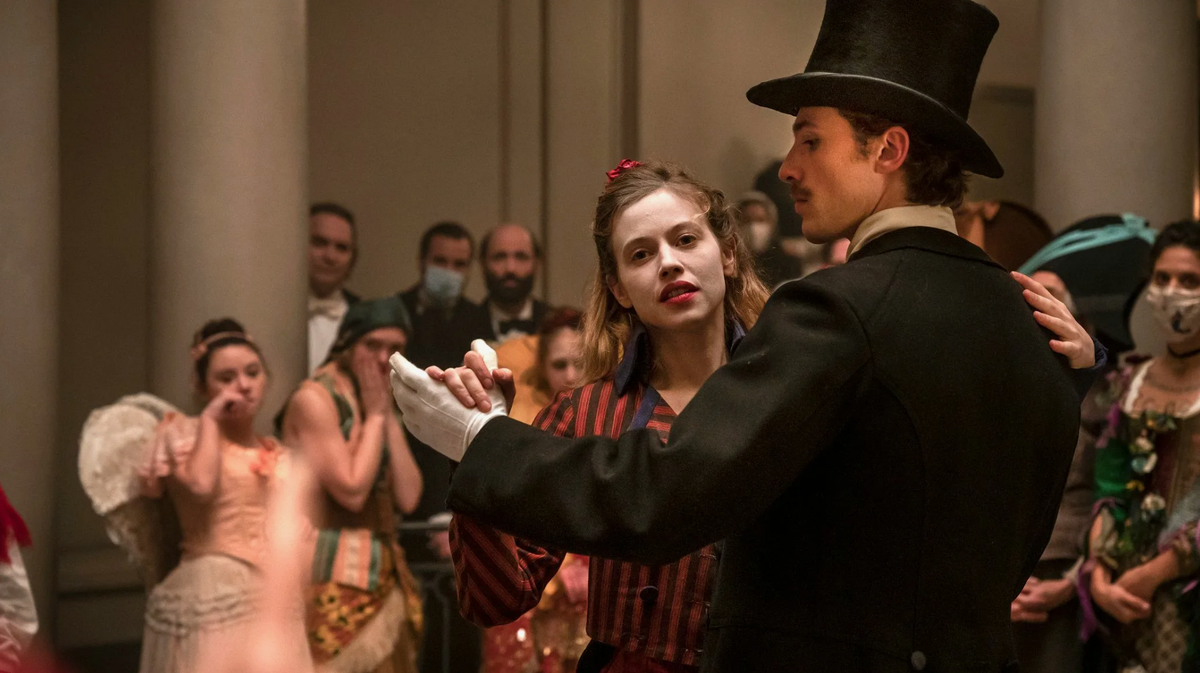 «Бал безумных женщин» (2021). Кадр из фильма