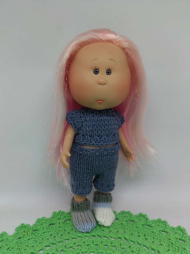 Штанишки и носочки из комплекта будем вязать в отдельных статьях 