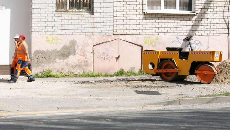    Ведущую к школе дорогу в селе Кочубеевском отремонтируют до 15 августа Фото: ИА «Победа26»