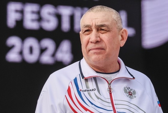    Виктор Фархутдинов