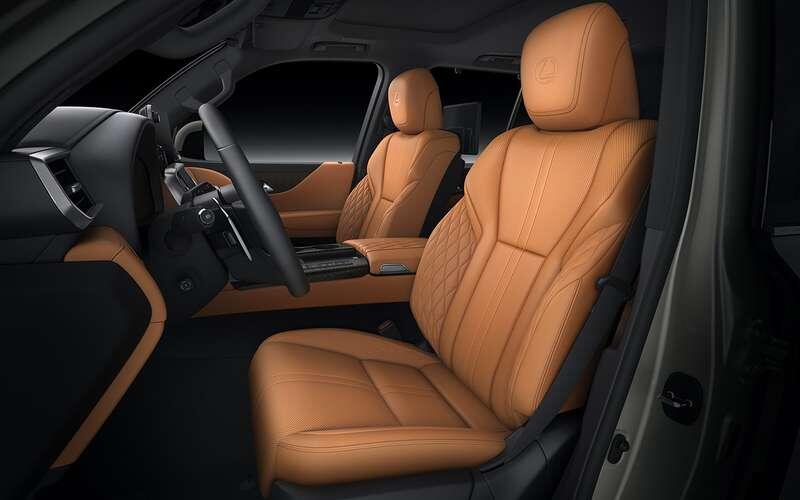    Интерьер Lexus LX 2024