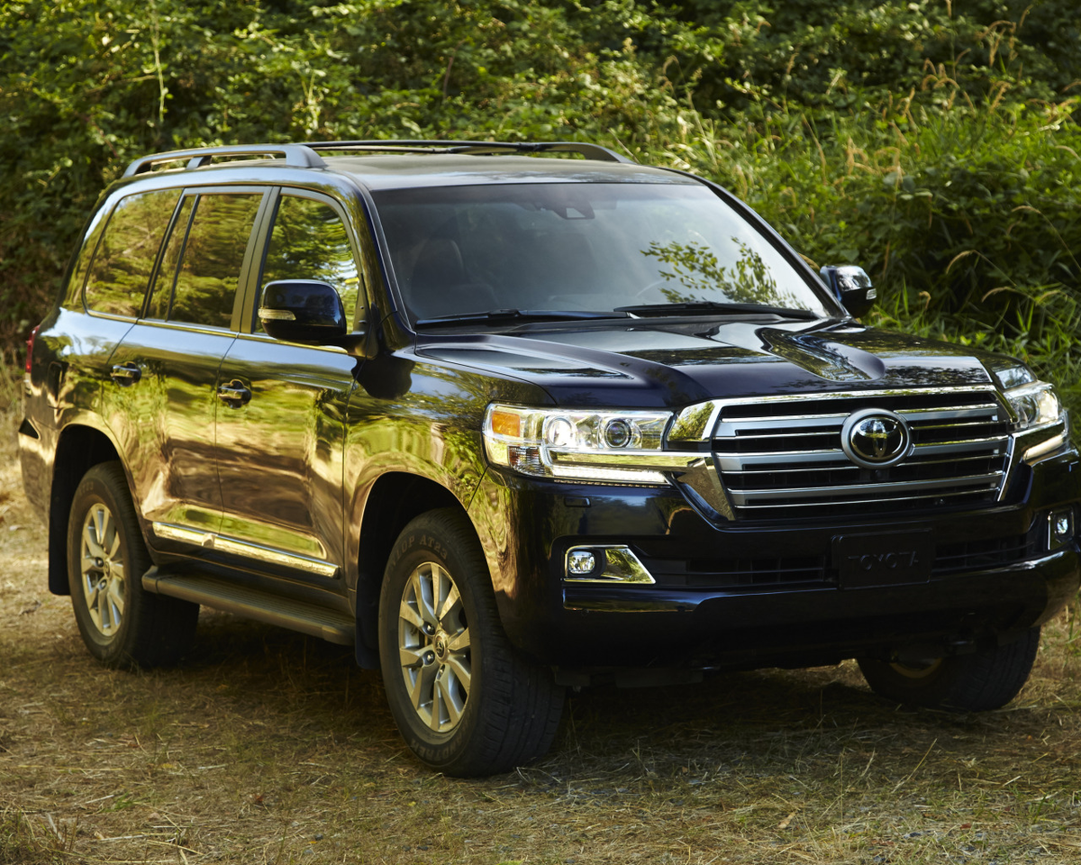 Toyota land cruiser 200. Фото: wallhere.com